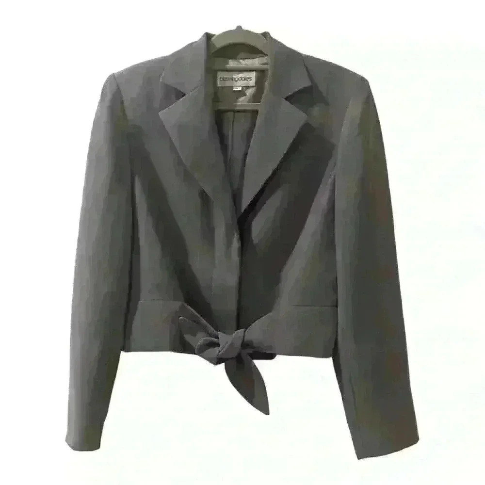 Women's‎ Bloomingdales light purple cropped tie waist blazer size 4
